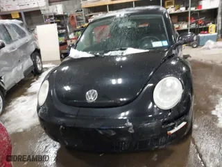 2008 Volkswagen New Beetle Convertible SE with VIN 3VWRG31Y88M412424, listed as a IAAI auction lot 41608648 with 86,658 mi miles. Bid and sale history available at carsss.com. Image 12.