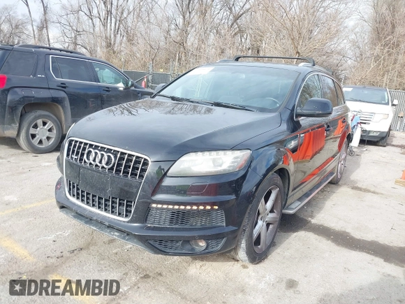 2012 Audi Q7 3.0T S line Prestige with VIN WA1DGBFEXCD007833, listed as a IAAI auction lot 41095179 with 149,538 mi miles. Bid and sale history available at carsss.com. Image 2.