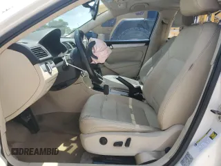 2012 Volkswagen Passat SE с VIN 1VWBH7A36CC067558, выставлен на аукционе Copart как лот 58307045 с пробегом 137 527 миль миль и Списание • Salvage title. История ставок и продаж доступна на DreamBid. Изображение 7.