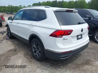 2022 Volkswagen Tiguan SE with VIN 3VV3B7AX3NM176770, listed as a IAAI auction lot 42114378 with 37,448 mi miles and . Bid and sale history available at DreamBid. Image 3.
