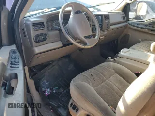 2000 Ford Excursion XLT z VIN 1FMNU41S0YED84177, wystawiony jako Copart lot #70966074 z przebiegiem Nie podano mil oraz Szkoda całkowita • Salvage title. Historia ofert i sprzedaży dostępna na DreamBid. Obrazek 8.