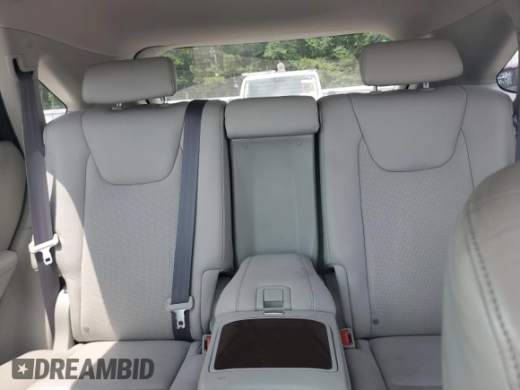 2010 Lexus RX 350 z VIN JTJBK1BA4A2404775, wystawiony jako Copart lot #60422425 z przebiegiem Nie podano mil oraz Szkoda całkowita • Salvage title. Historia ofert i sprzedaży dostępna na DreamBid. Obrazek 10.