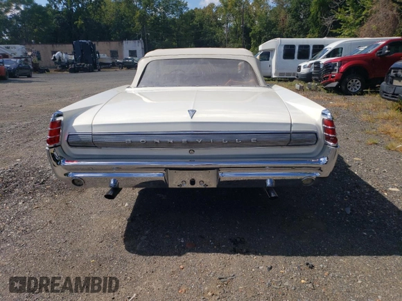 1963 Pontiac Bonneville z VIN 863L51113, wystawiony jako Copart lot #71038274 z przebiegiem 47 854 mil mil oraz Czysty tytuł • Clean title. Historia ofert i sprzedaży dostępna na DreamBid. Obrazek 6.