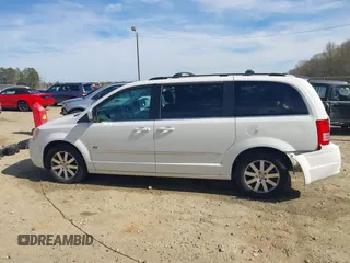 2009 Chrysler Town & Country Touring with VIN 2A8HR54X89R642118, listed as a IAAI auction lot 41844247 with 161,651 mi miles and . Bid and sale history available at DreamBid. Image 14.