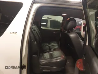 2010 Chevrolet Suburban LTZ with VIN 1GNUKKE32AR271253, listed as a IAAI auction lot 41161374 with 164,184 mi miles. Bid and sale history available at carsss.com. Image 8.