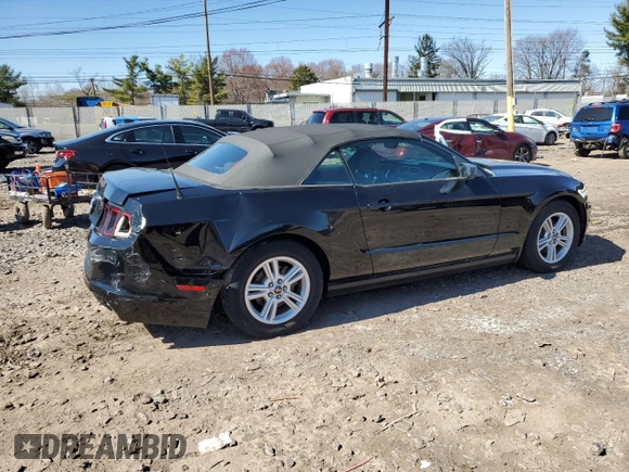 2014 Ford Mustang V6 with VIN 1ZVBP8EM6E5261560, listed as a Copart auction lot 50391185 with 60,700 mi miles and Salvage Title. Bid and sale history available at carsss.com. Image 3.