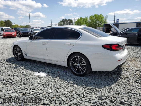 2022 BMW 5 Series 540i xDrive with VIN WBA73BJ06NWX59060, listed as a Copart auction lot 52142645 with 33,678 mi miles and Salvage title. Bid and sale history available at DreamBid. Image 2.