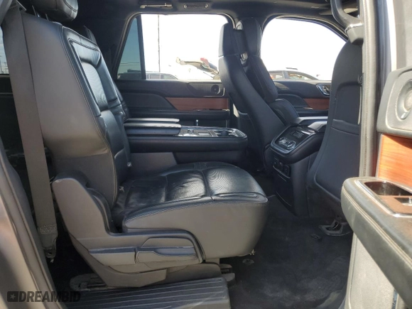 2018 Lincoln Navigator L Reserve with VIN 5LMJJ3LT4JEL15504, listed as a Copart auction lot 47375505 with 0 mi miles and Salvage Title. Bid and sale history available at carsss.com. Image 11.