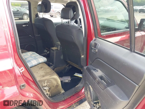 2014 Jeep Patriot Latitude with VIN 1C4NJRFB7ED688417, listed as a IAAI auction lot 42493111 with Not provided miles and . Bid and sale history available at DreamBid. Image 8.