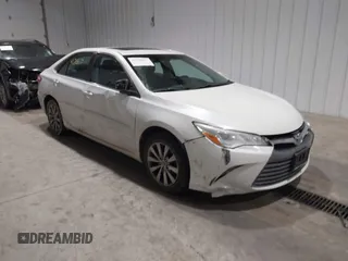 2016 Toyota Camry XSE with VIN 4T1BK1FK0GU570869, listed as a IAAI auction lot 41316617 with 71,425 mi miles. Bid and sale history available at carsss.com. Image 1.