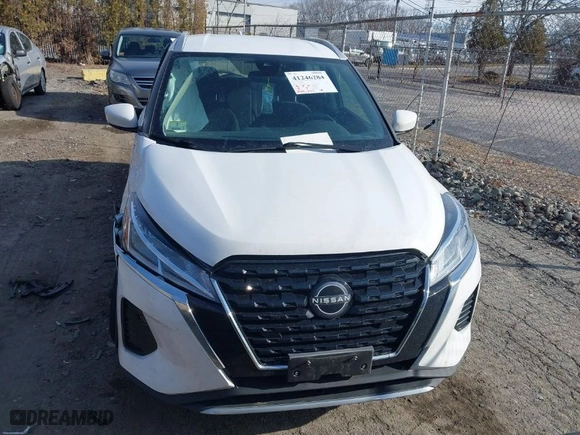 2022 Nissan Kicks SV with VIN 3N1CP5CV2NL485171, listed as a IAAI auction lot 41246284 with NaN miles. Bid and sale history available at carsss.com. Image 12.
