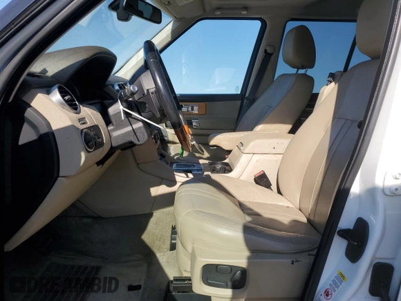 2015 Land Rover LR4 HSE z VIN SALAG2V69FA749772, wystawiony jako Copart lot #88805705 z przebiegiem 187 004 mil mil oraz Szkoda całkowita • Salvage title. Historia ofert i sprzedaży dostępna na DreamBid. Obrazek 7.