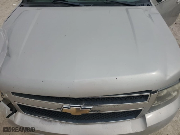 2009 Chevrolet Suburban LT w/2LT with VIN 1GNFC26039R231768, listed as a Copart auction lot 50708945 with 198,620 mi miles and Salvage Title. Bid and sale history available at carsss.com. Image 12.