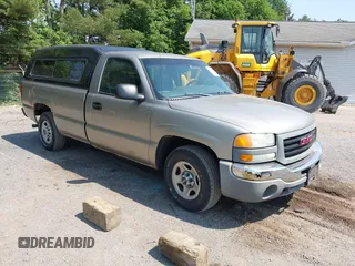 2003 GMC Sierra 1500 Work Truck z VIN 1GTEC14X93Z346171, wystawiony jako IAAI lot #42481576 z przebiegiem 149 357 mil mil oraz . Historia ofert i sprzedaży dostępna na DreamBid. Obrazek 1.