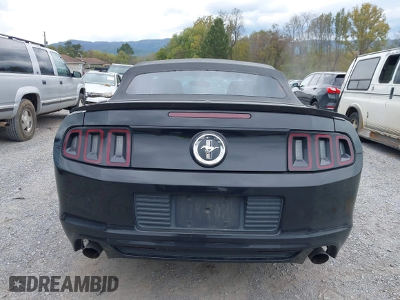 2013 Ford Mustang V6 with VIN 1ZVBP8EM3D5211391, listed as a IAAI auction lot 40585527 with 203,555 mi miles and . Bid and sale history available at DreamBid. Image 17.