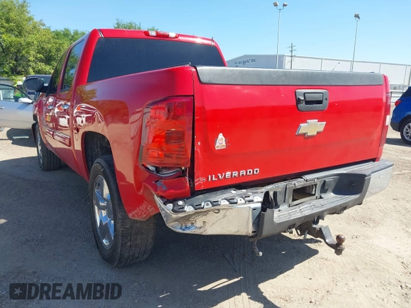2011 Chevrolet Silverado 1500 LT with VIN 3GCPCSE02BG351470, listed as a IAAI auction lot 41899663 with 293,511 mi miles and . Bid and sale history available at DreamBid. Image 17.