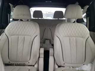 2024 BMW X7 M60i with VIN 5UX33EM02R9S12112, listed as a Copart auction lot 88053915 with 82,393 mi miles and Salvage Title. Bid and sale history available at carsss.com. Image 10.