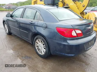2007 Chrysler Sebring Touring z VIN 1C3LC56K37N644894, wystawiony jako IAAI lot #42326982 z przebiegiem 206 073 mil mil oraz . Historia ofert i sprzedaży dostępna na DreamBid. Obrazek 3.