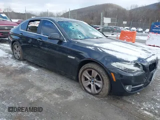 2012 BMW 5 Series 528i xDrive with VIN WBAXH5C54CDW07346, listed as a IAAI auction lot 41637038 with 176,101 mi miles. Bid and sale history available at carsss.com. Image 1.