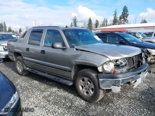 2003 Chevrolet Avalanche with VIN 3GNEK13TX3G315942, listed as a IAAI auction lot 41545525 with 191,170 mi miles. Bid and sale history available at carsss.com. Image 14.