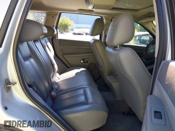 2005 Jeep Grand Cherokee Limited with VIN 1J4HR58N55C561719, listed as a IAAI auction lot 42648942 with 70,106 mi miles and . Bid and sale history available at DreamBid. Image 8.