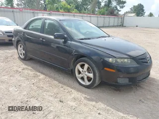 2008 Mazda 6 i Sport VE with VIN 1YVHP80CX85M21272, listed as a IAAI auction lot 42049348 with 240,304 mi miles. Bid and sale history available at carsss.com. Image 1.