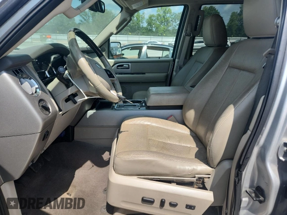 2013 Ford Expedition Limited с VIN 1FMJU1K59DEF23089, выставлен на аукционе Copart как лот 63058345 с пробегом 218 354 миль миль и Списание • Salvage title. История ставок и продаж доступна на DreamBid. Изображение 7.