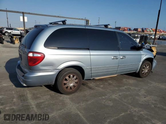 2006 Chrysler Town & Country LWB Limited with VIN 2A8GP64L96R797924, listed as a Copart auction lot 70880904 with 107,324 mi miles and Salvage Title. Bid and sale history available at carsss.com. Image 3.