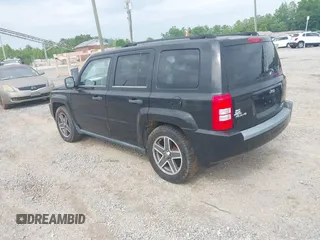 2008 Jeep Patriot Sport z VIN 1J8FF28W98D798783, wystawiony jako IAAI lot #42289785 z przebiegiem 116 453 mil mil oraz . Historia ofert i sprzedaży dostępna na DreamBid. Obrazek 3.