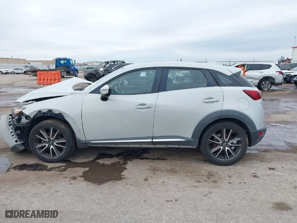 2016 Mazda CX-3 Grand Touring with VIN JM1DKDD78G0134176, listed as a IAAI auction lot 40919339 with NaN miles. Bid and sale history available at carsss.com. Image 15.