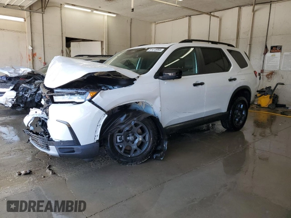 2025 Honda Pilot TrailSport z VIN 5FNYG1H67SB094346, wystawiony jako Copart lot #51415995 z przebiegiem 5 871 mil mil oraz Szkoda całkowita • Salvage title. Historia ofert i sprzedaży dostępna na DreamBid. Obrazek 1.