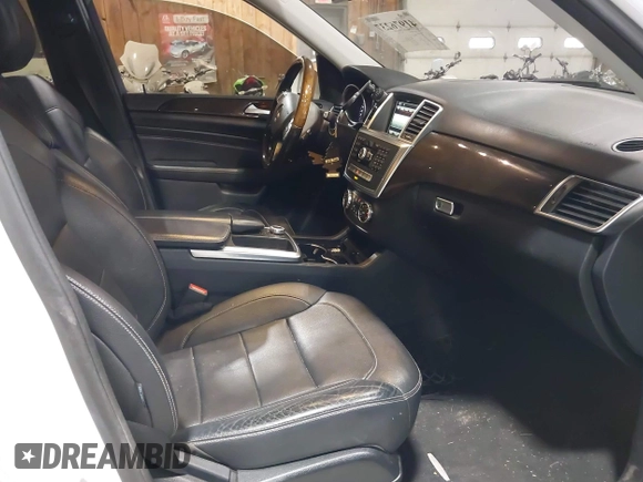 2015 Mercedes-Benz M 350 with VIN 4JGDA5HB3FA492815, listed as a IAAI auction lot 41976237 with 181,940 mi miles and . Bid and sale history available at carsss.com. Image 5.