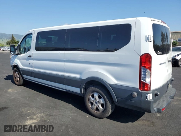 2018 Ford Transit Passenger XL z VIN 1FBZX2YM8JKA97299, wystawiony jako Copart lot #53553115 z przebiegiem 101 532 mil mil oraz Szkoda całkowita • Salvage title. Historia ofert i sprzedaży dostępna na DreamBid. Obrazek 2.