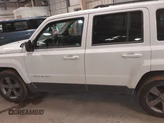 2014 Jeep Patriot Latitude with VIN 1C4NJPFA3ED739925, listed as a IAAI auction lot 41623546 with 130,374 mi miles and . Bid and sale history available at carsss.com. Image 14.
