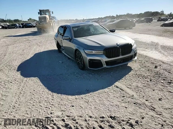 2022 BMW 7 Series 750i xDrive z VIN WBA7U2C01NCK62283, wystawiony jako Copart lot #83007534 z przebiegiem Nie podano mil oraz Szkoda całkowita • Salvage title. Historia ofert i sprzedaży dostępna na DreamBid. Obrazek 13.