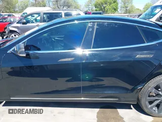 2018 Tesla Model S 75D with VIN 5YJSA1E22JF289195, listed as a IAAI auction lot 41825949 with 49,217 mi miles and . Bid and sale history available at DreamBid. Image 14.
