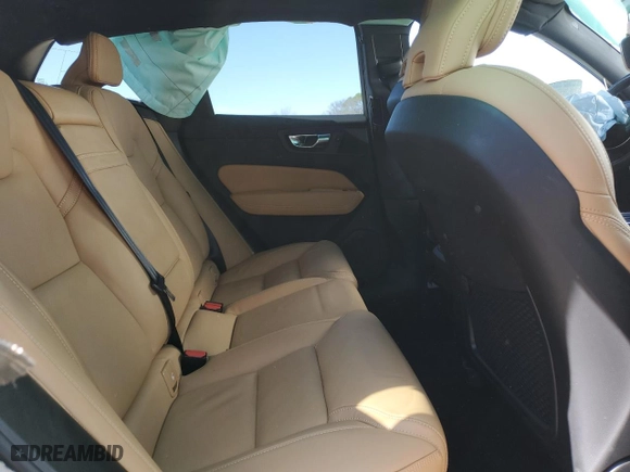 2021 Volvo XC60 Inscription with VIN YV4102RL0M1850611, listed as a Copart auction lot 46422825 with 38,078 mi miles and Salvage Title. Bid and sale history available at carsss.com. Image 11.