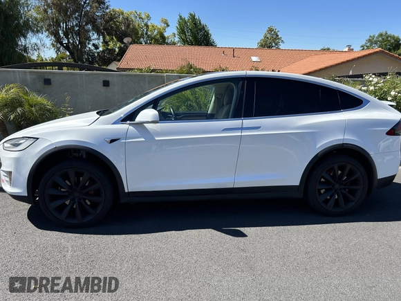 2016 Tesla Model X 70D with VIN 5YJXCDE25GF026337, listed as a IAAI auction lot 42254857 with 38,036 mi miles and . Bid and sale history available at DreamBid. Image 12.