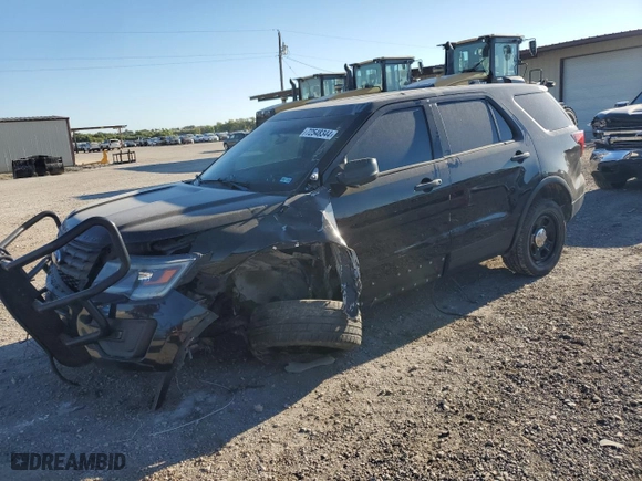 2017 Ford Police Interceptor Utility with VIN 1FM5K8AT9HGB82772, listed as a Copart auction lot 72548344 with 157,268 mi miles and Salvage Title. Bid and sale history available at carsss.com. Image 1.