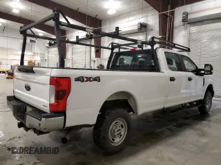 2017 Ford F-250 Lariat z VIN 1FT7W2B6XHEB62470, wystawiony jako Copart lot #57589055 z przebiegiem 131 273 mil mil oraz Czysty tytuł • Clean title. Historia ofert i sprzedaży dostępna na DreamBid. Obrazek 3.