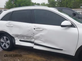 2020 Kia Niro LX with VIN KNDCB3LC2L5435978, listed as a IAAI auction lot 41902940 with 49,320 mi miles and . Bid and sale history available at DreamBid. Image 17.