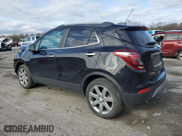 2020 Buick Encore Essence z VIN KL4CJGSB3LB033577, wystawiony jako Copart lot #53960845 z przebiegiem 57 581 mil mil oraz Szkody całkowita. Historia ofert i sprzedaży dostępna na DreamBid. Obrazek 2.