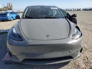 2024 Tesla Model Y Long Range with VIN 7SAYGDEE1RA245642, listed as a Copart auction lot 55490385 with Not provided miles and Salvage title. Bid and sale history available at DreamBid. Image 5.