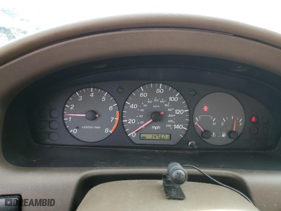2001 Mazda 626 LX with VIN 1YVGF22C215245817, listed as a Copart auction lot 80491144 with 147,603 mi miles and Salvage Title. Bid and sale history available at carsss.com. Image 9.