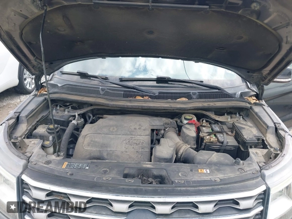 2017 Ford Explorer XLT with VIN 1FM5K7D84HGA75050, listed as a IAAI auction lot 39277027 with 131,413 mi miles and . Bid and sale history available at carsss.com. Image 10.