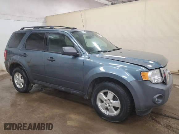2012 Ford Escape XLT z VIN 1FMCU9DG3CKC81146, wystawiony jako Copart lot #58999625 z przebiegiem 169 942 mil mil oraz Czysty tytuł • Clean title. Historia ofert i sprzedaży dostępna na DreamBid. Obrazek 4.