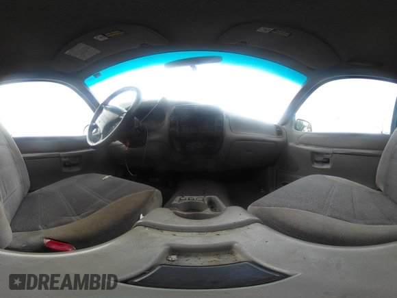 1999 Ford Explorer Sport z VIN 1FMYU24X0XUC46121, wystawiony jako IAAI lot #42351681 z przebiegiem 204 345 mil mil oraz . Historia ofert i sprzedaży dostępna na DreamBid. Obrazek 18.