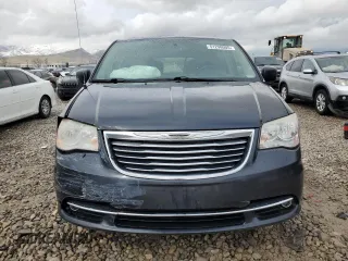 2014 Chrysler Town & Country Touring with VIN 2C4RC1BG6ER126603, listed as a Copart auction lot 51298005 with 161,694 mi miles and Salvage Title. Bid and sale history available at DreamBid. Image 5.