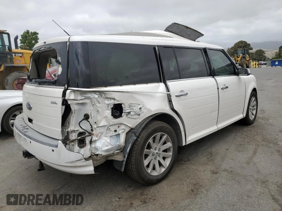 2009 Ford Flex SEL z VIN 2FMDK52C29BA15526, wystawiony jako Copart lot #53630793 z przebiegiem Nie podano mil oraz Szkoda całkowita • Salvage title. Historia ofert i sprzedaży dostępna na DreamBid. Obrazek 3.