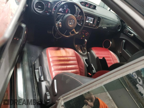 2012 Volkswagen Beetle Turbo with VIN 3VWVA7AT4CM665261, listed as a Copart auction lot 50562025 with 62,570 mi miles and Salvage Title. Bid and sale history available at DreamBid. Image 8.